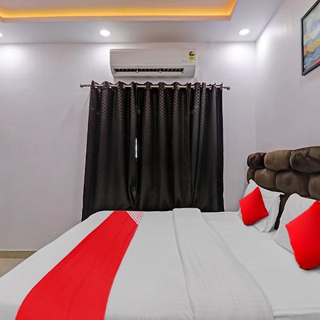 Oyo Flagship 81064 Chaudhary In Hotel Gorakhpur Kültér fotó