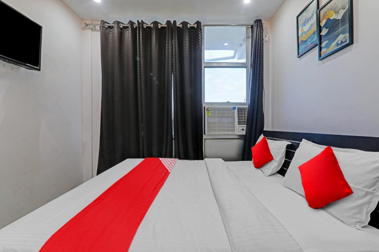 Oyo Flagship 81064 Chaudhary In Hotel Gorakhpur Kültér fotó