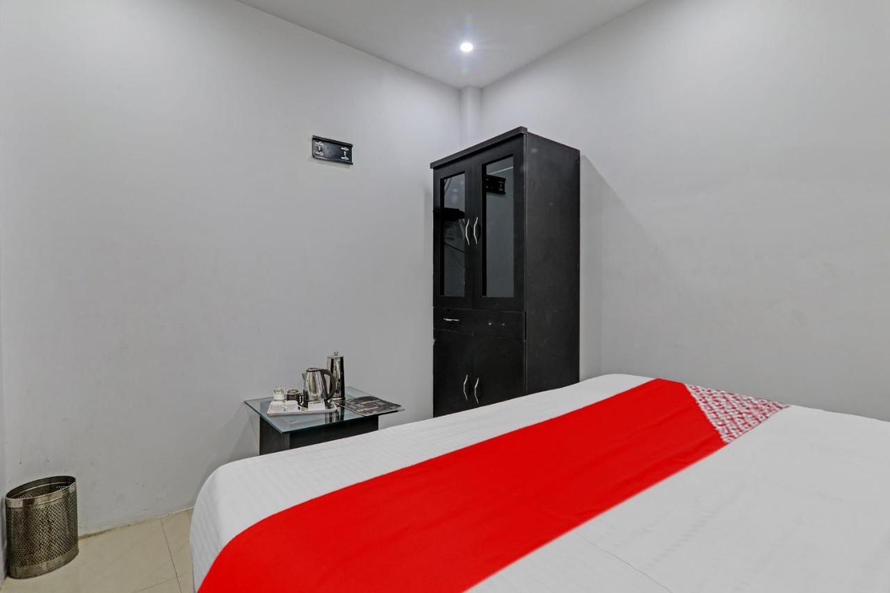 Oyo Flagship 81064 Chaudhary In Hotel Gorakhpur Kültér fotó