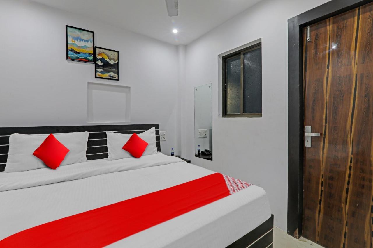 Oyo Flagship 81064 Chaudhary In Hotel Gorakhpur Kültér fotó