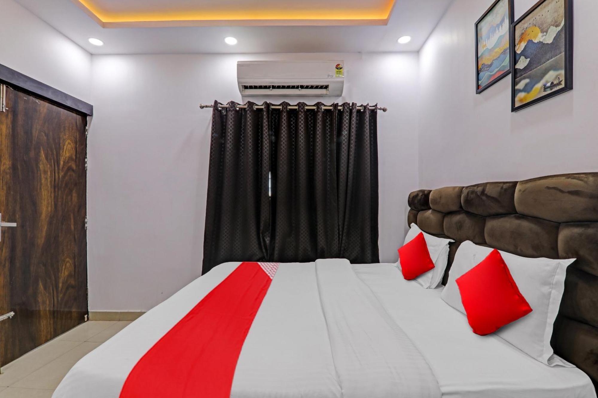 Oyo Flagship 81064 Chaudhary In Hotel Gorakhpur Kültér fotó