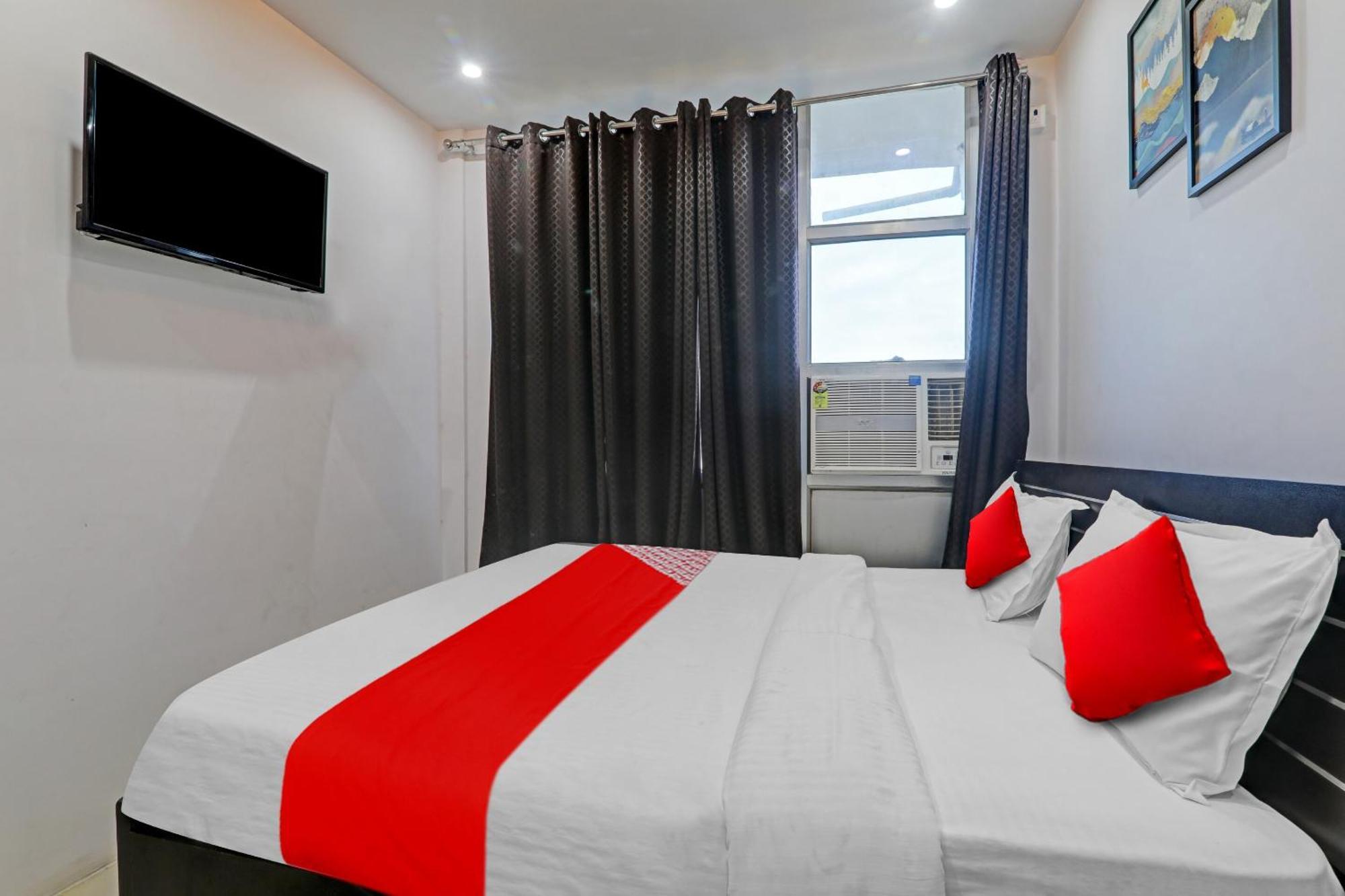 Oyo Flagship 81064 Chaudhary In Hotel Gorakhpur Kültér fotó